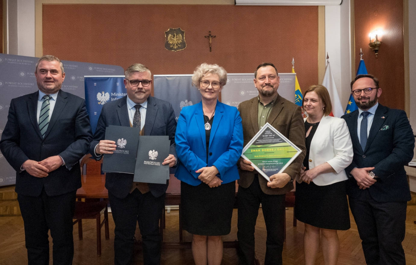 Podpisano umowy na kolejne miliony dla Powiatu Bocheńskiego