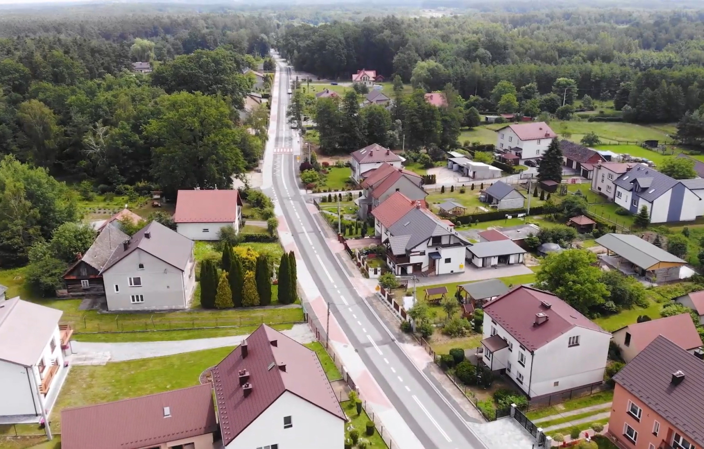 Zakończono rozbudowę drogi powiatowej w Jodłówce