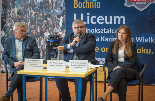 Przedsiębiorcza młodzież gotowa na wyzwania – panel dyskusyjny w I LO Bochnia