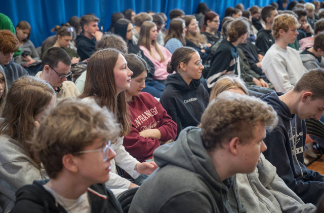 Przedsiębiorcza młodzież gotowa na wyzwania – panel dyskusyjny w I LO Bochnia