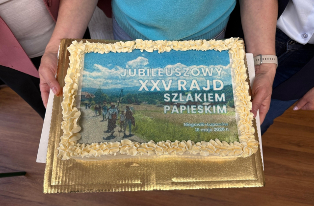 Śladami Karola Wojtyły – jubileuszowy XXV Rajd Szlakiem Papieskim w Łapanowie i Niegowici