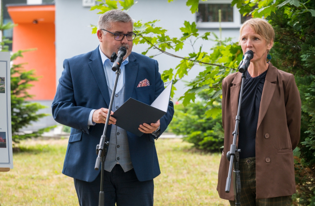 Okno na Saarlouis już w Bochni. Symbol 25 lat przyjaźni i współpracy