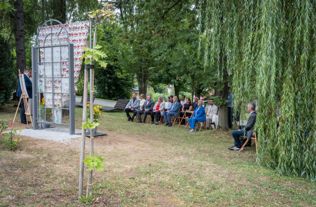 Okno na Saarlouis już w Bochni. Symbol 25 lat przyjaźni i współpracy
