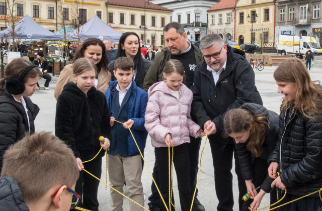 Drzewa za makulaturę - V Piknik Ekologiczny za nami