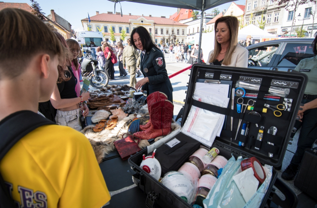 Targi Pracy Służb Mundurowych w Bochni – „Służba z pasją, praca z misją” 