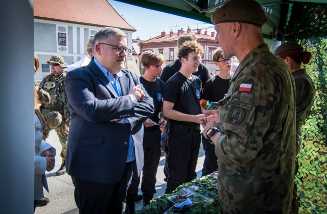 Targi Pracy Służb Mundurowych w Bochni – „Służba z pasją, praca z misją” 