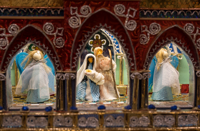 Niezwykła szopka świąteczna w Starostwie 