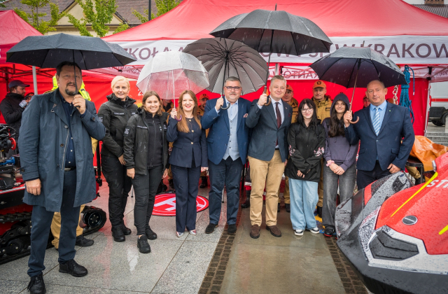 Bocheński rynek pełen mundurów. Targi pracy służb mundurowych za nami