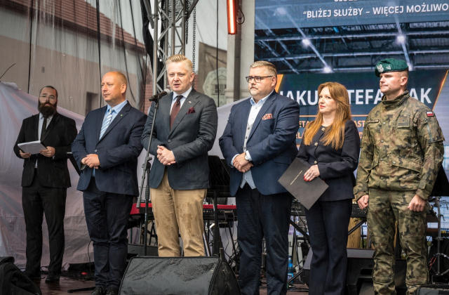 Bocheński rynek pełen mundurów. Targi pracy służb mundurowych za nami