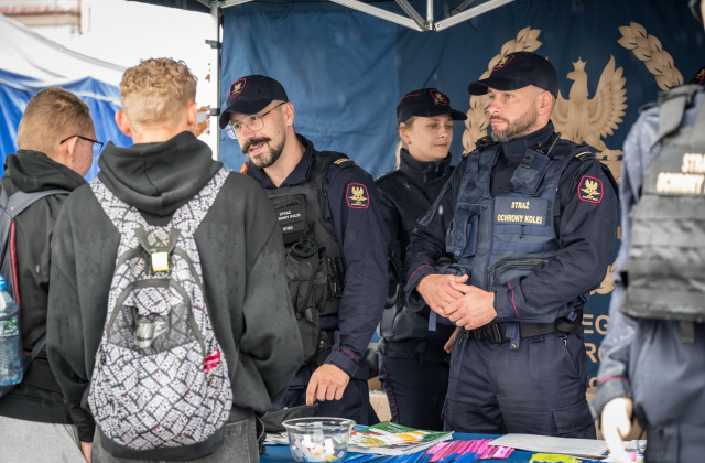 Bocheński rynek pełen mundurów. Targi pracy służb mundurowych za nami