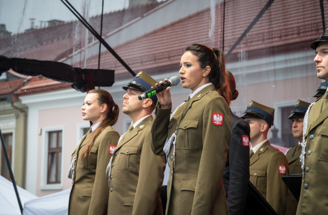 Bocheński rynek pełen mundurów. Targi pracy służb mundurowych za nami