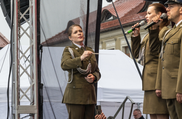 Bocheński rynek pełen mundurów. Targi pracy służb mundurowych za nami