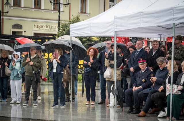 Bocheński rynek pełen mundurów. Targi pracy służb mundurowych za nami