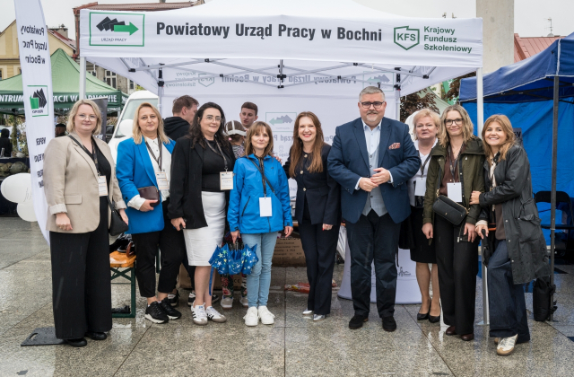 Bocheński rynek pełen mundurów. Targi pracy służb mundurowych za nami