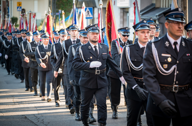 Strażacy i służby mundurowe pielgrzymowali do bocheńskiej bazyliki