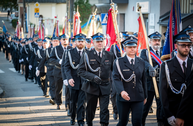 Strażacy i służby mundurowe pielgrzymowali do bocheńskiej bazyliki