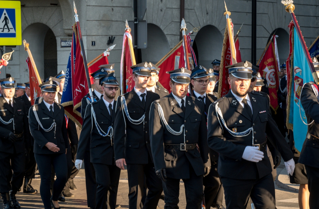 Strażacy i służby mundurowe pielgrzymowali do bocheńskiej bazyliki