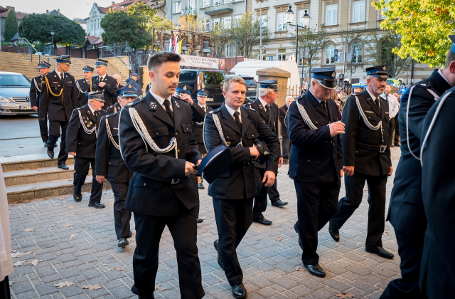 Strażacy i służby mundurowe pielgrzymowali do bocheńskiej bazyliki