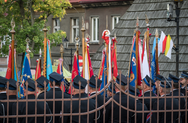 Strażacy i służby mundurowe pielgrzymowali do bocheńskiej bazyliki
