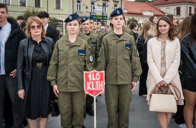Ślubowanie pierwszoklasistów I LO na bocheńskim rynku