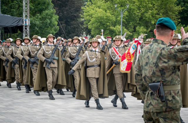 Flaga Powiatu Bocheńskiego będzie towarzyszyć polskim żołnierzom podczas misji w Bośni i Hercegowinie