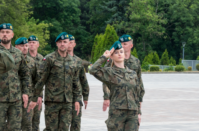 Flaga Powiatu Bocheńskiego będzie towarzyszyć polskim żołnierzom podczas misji w Bośni i Hercegowinie