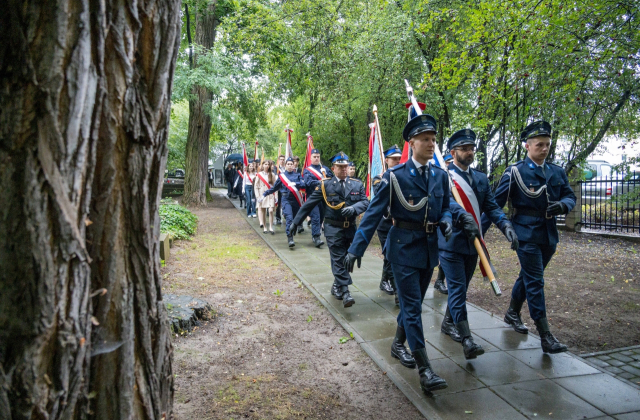 87. rocznica agresji sowieckiej na Polskę - uroczystość na cmentarzu św. Rozalii