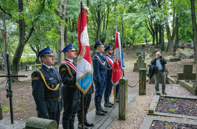 87. rocznica agresji sowieckiej na Polskę - uroczystość na cmentarzu św. Rozalii