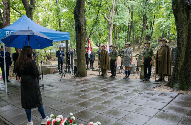 87. rocznica agresji sowieckiej na Polskę - uroczystość na cmentarzu św. Rozalii