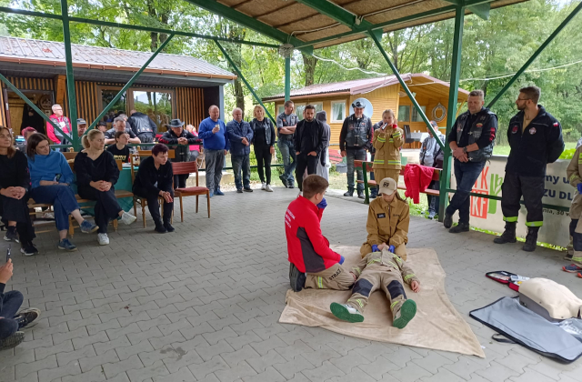 Pożegnanie lata w Chodenicach – uczniowie SOSW spotkali się z motocyklistami