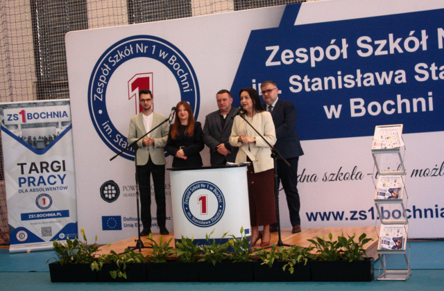 V Targi Pracy w „Mechaniku” – spotkanie uczniów z pracodawcami