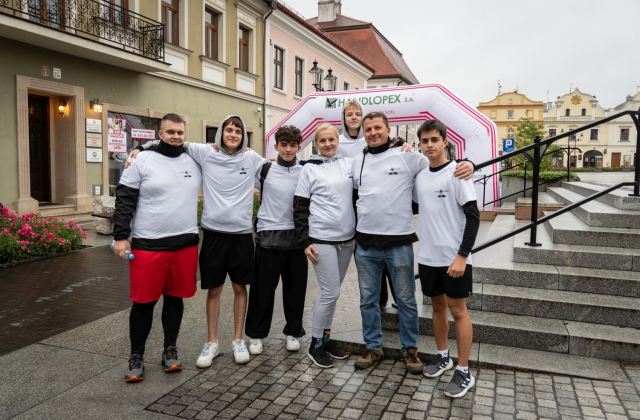 Uczestnicy biegu sztafetowego z Bochni do Sanoka