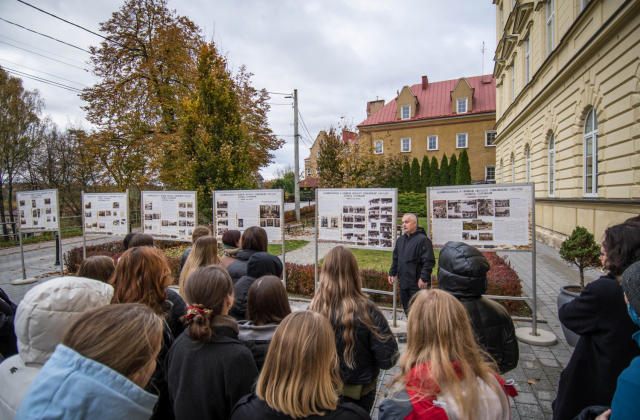 Wystawa „Bocheńszczyzna w okresie okupacji” kontynuuje swoją podróż po Bochni