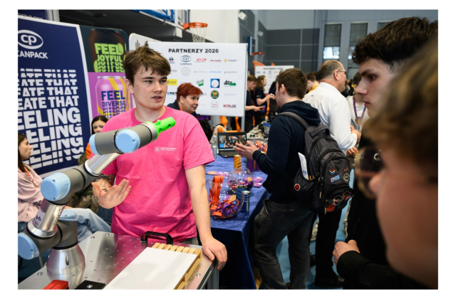 V Targi Pracy w „Mechaniku” – spotkanie uczniów z pracodawcami