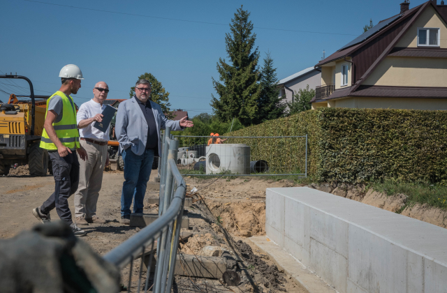 Trwają inwestycje na drogach powiatowych 