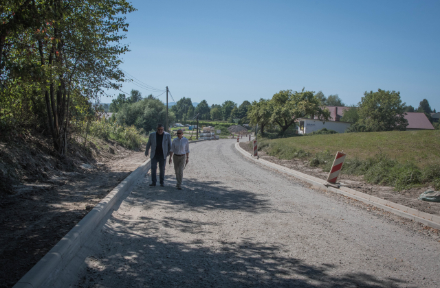 Trwają inwestycje na drogach powiatowych 