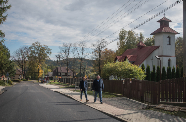 Trwają inwestycje na drogach powiatowych 