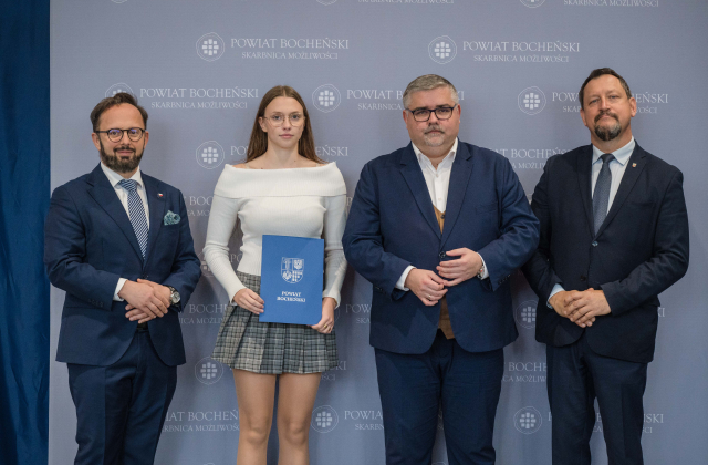Starosta Bocheński nagrodził uczniów i nauczycieli