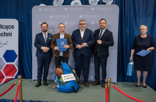 Starosta Bocheński nagrodził uczniów i nauczycieli