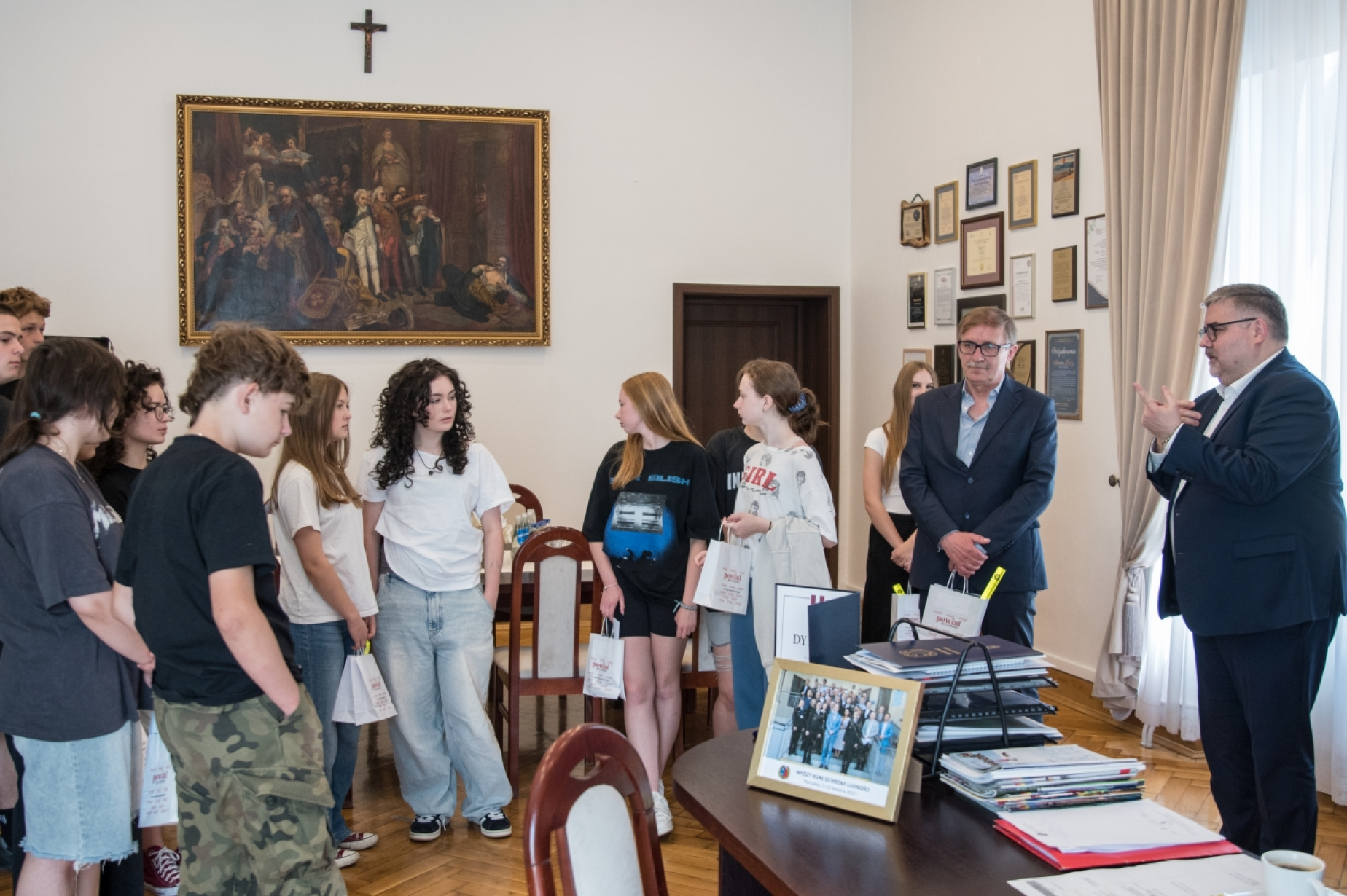 Uczniowie SP nr 2 w Bochni odwiedzili starostwo w ramach lekcji o samorządzie