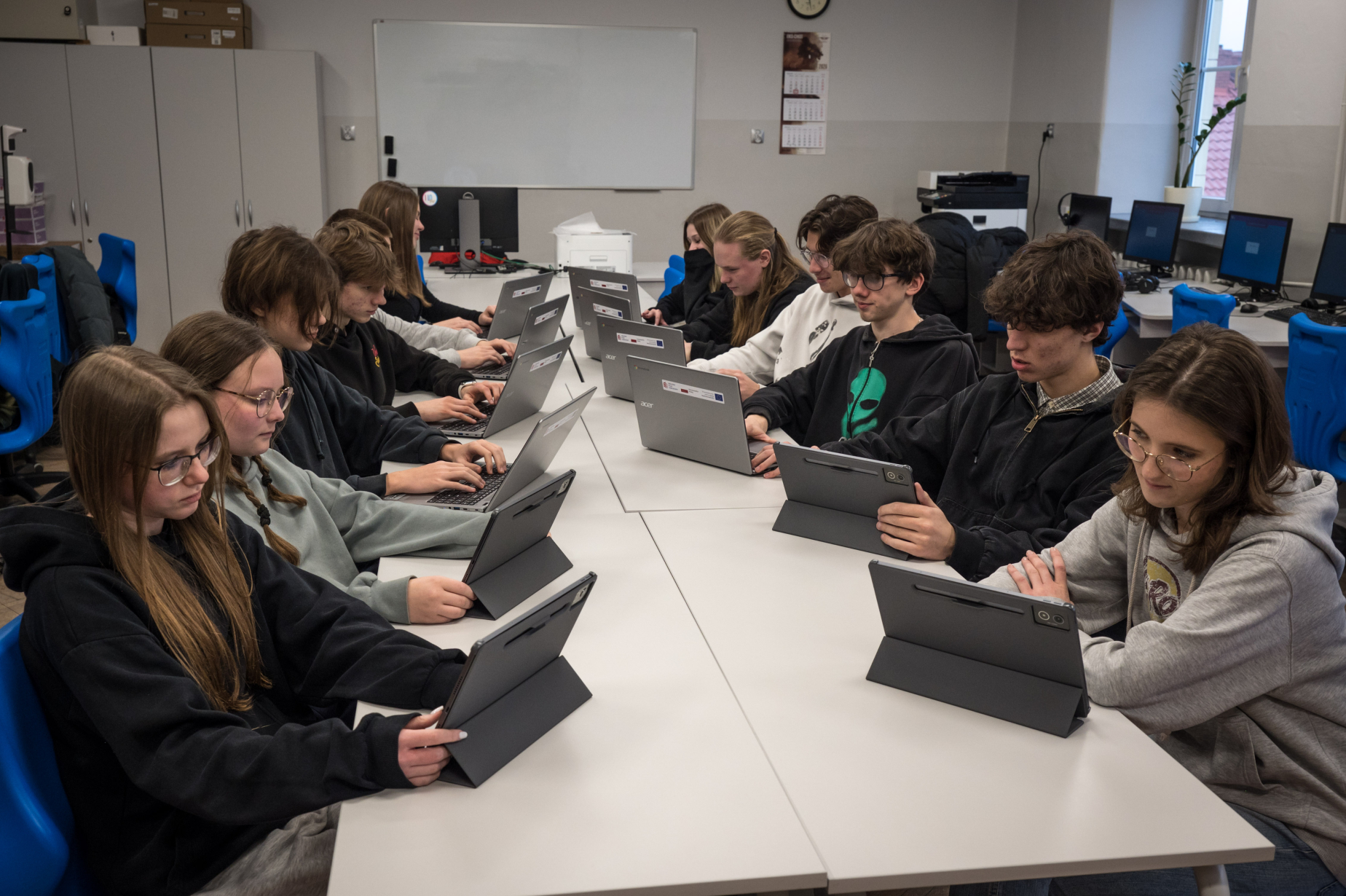 Nowoczesny sprzęt dla szkół ponadpodstawowych Powiatu Bocheńskiego