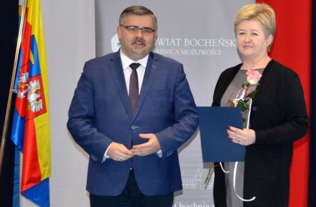 Starosta nagrodził dyrektorów i nauczycieli