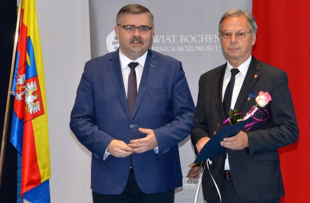 Starosta nagrodził dyrektorów i nauczycieli