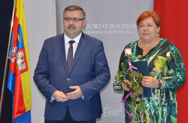 Starosta nagrodził dyrektorów i nauczycieli
