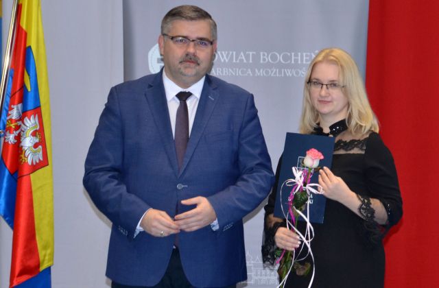 Starosta nagrodził dyrektorów i nauczycieli