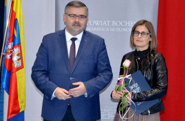 Starosta nagrodził dyrektorów i nauczycieli