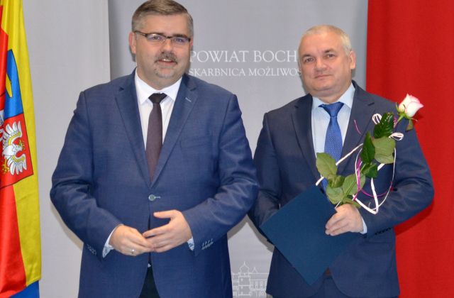 Starosta nagrodził dyrektorów i nauczycieli