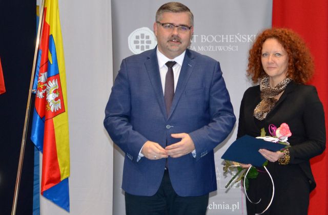 Starosta nagrodził dyrektorów i nauczycieli
