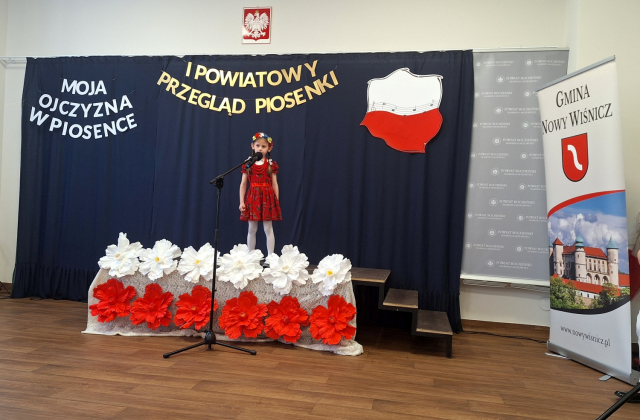 Nowy Wiśnicz rozbrzmiał patriotyczną piosenką – I Powiatowy Przegląd Piosenki „Moja Ojczyzna w piosence”