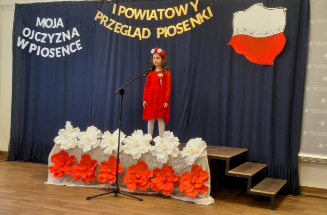 Nowy Wiśnicz rozbrzmiał patriotyczną piosenką – I Powiatowy Przegląd Piosenki „Moja Ojczyzna w piosence”